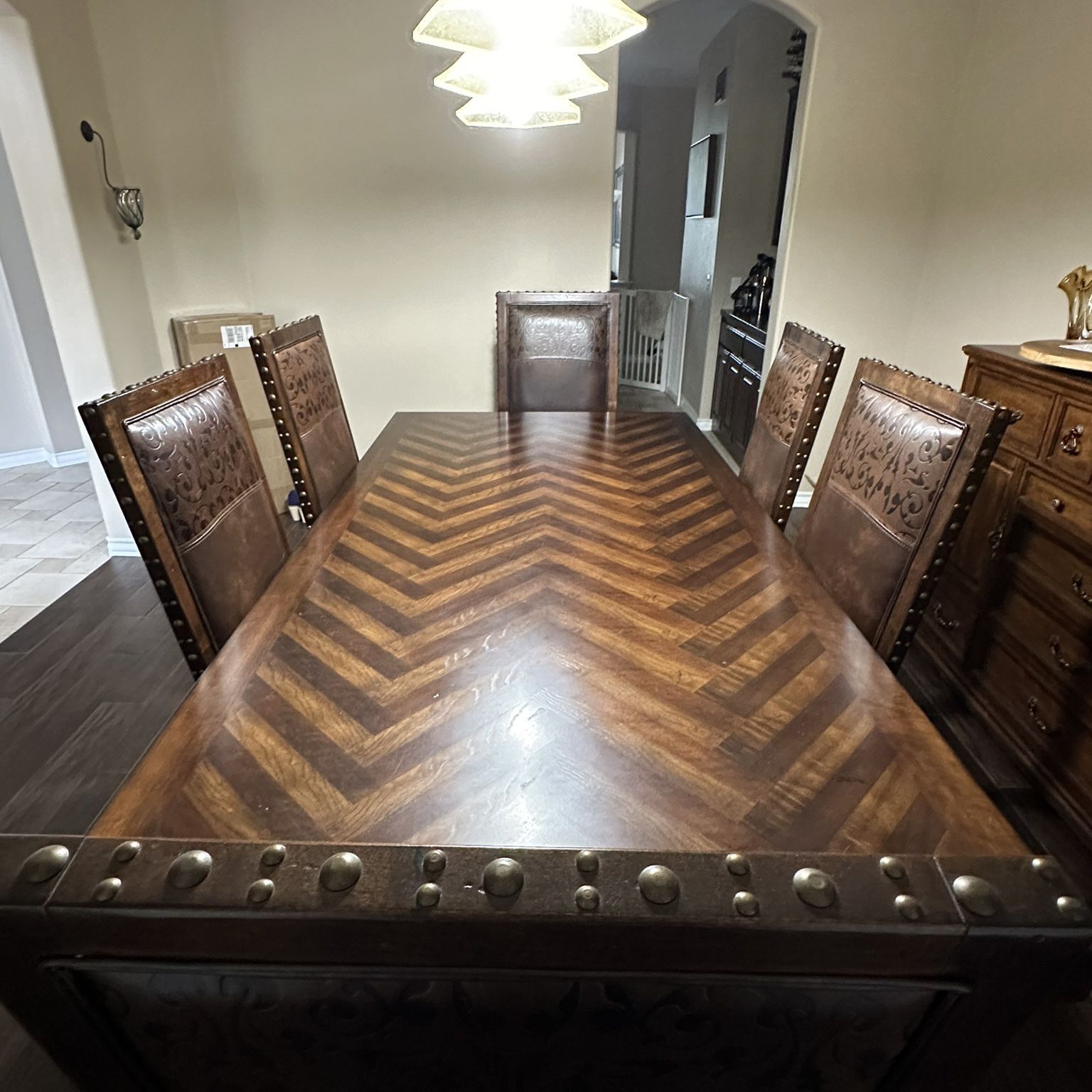 Dining Room Table- Motivated To Sell