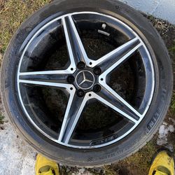 5 spoke Amg wheels with brand new Michelin sport 4s A/S