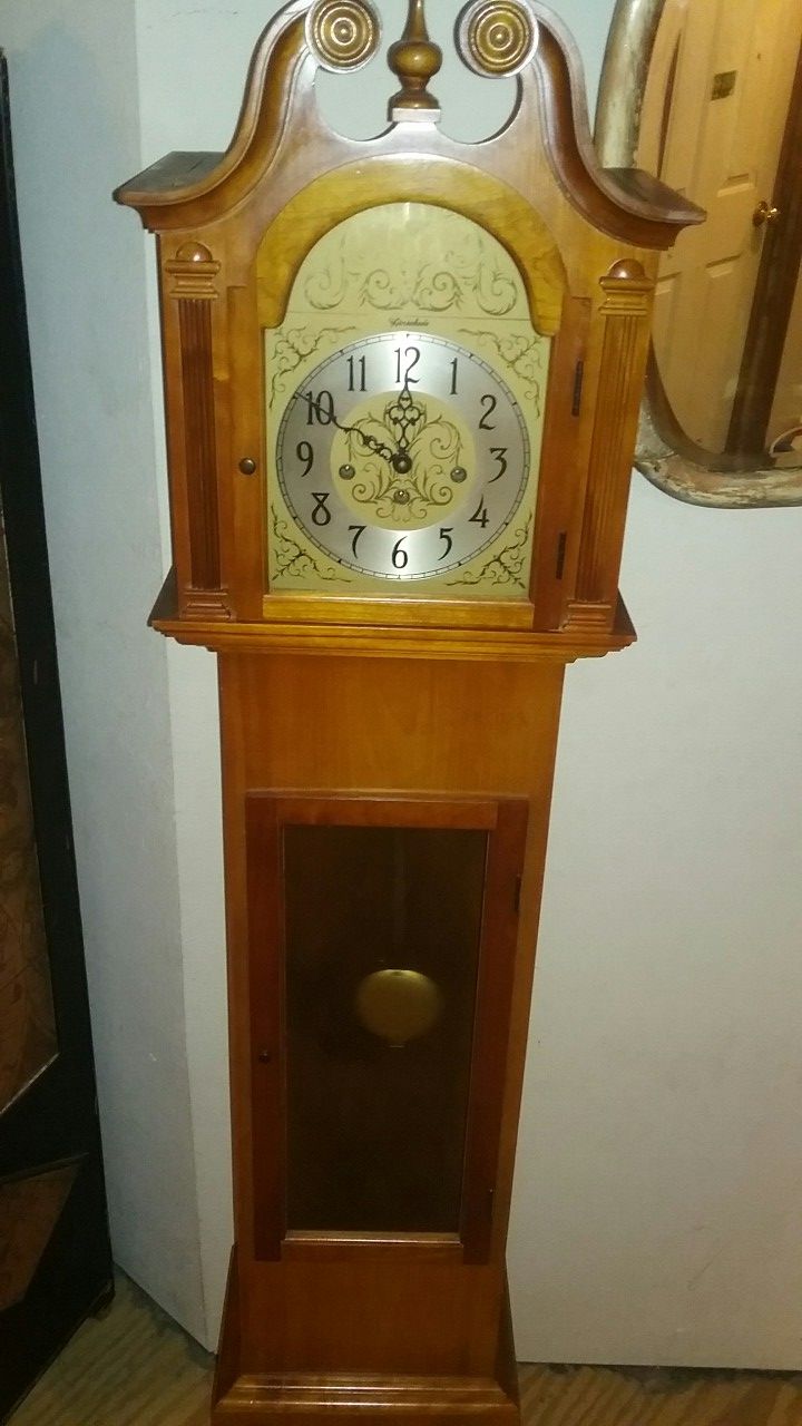 HERSCHEDE GRANDFATHER CLOCK-NEWTON MODEL-H300 LIGHT MAPLE