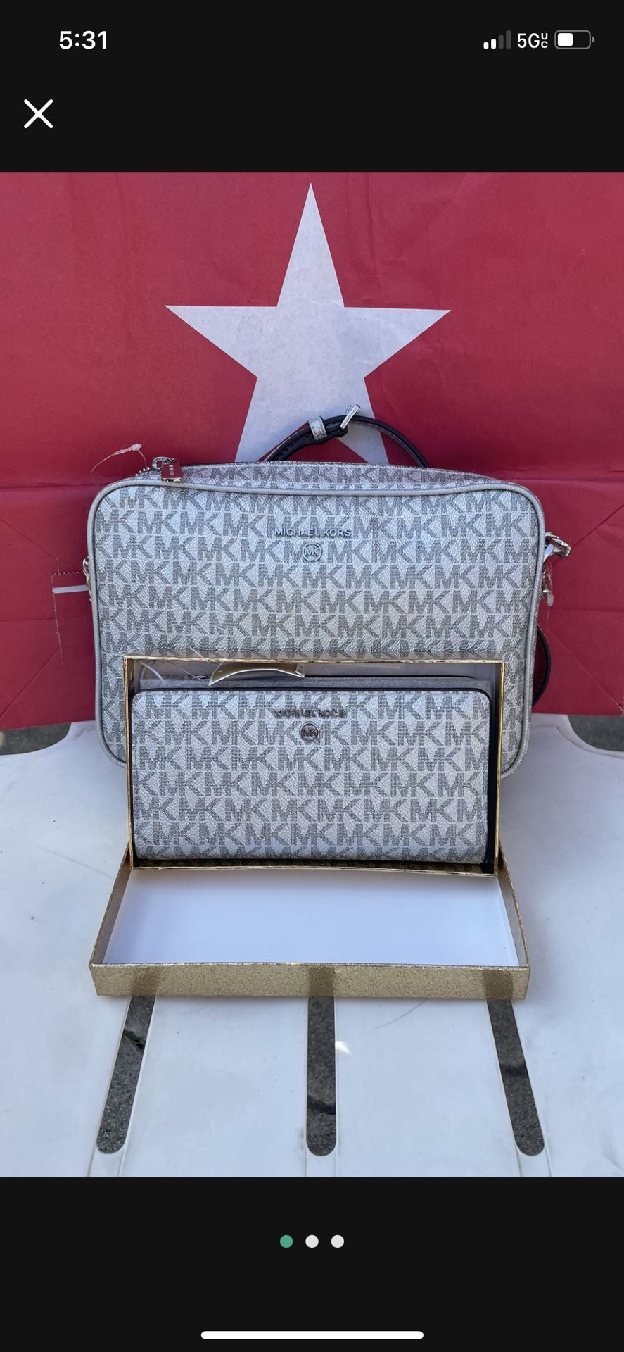 Michael Kors Set NWT pick up in the city of Pico Rivera