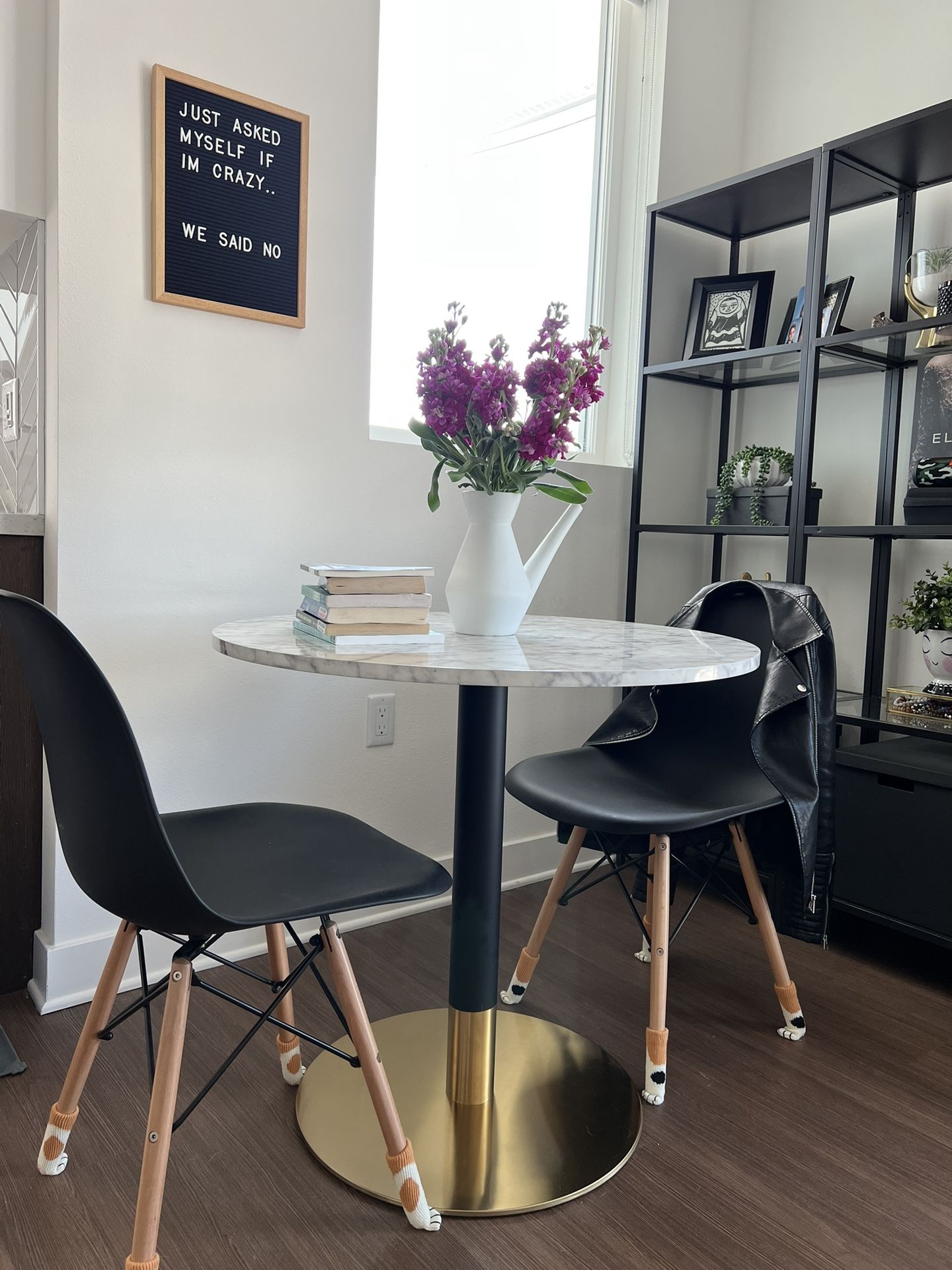 Bistro Table With 2 Chairs