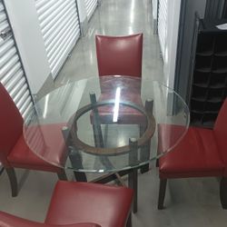 Table N 4 Chairs 