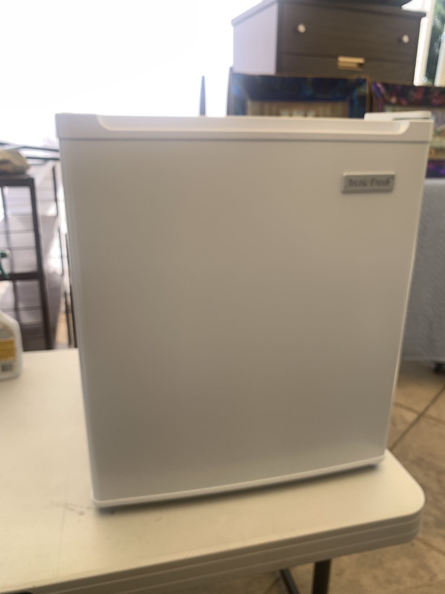 Arctic Fresh Mini Fridge 