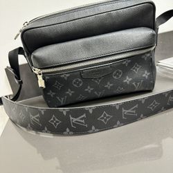  Louis Vuitton Black Monogram