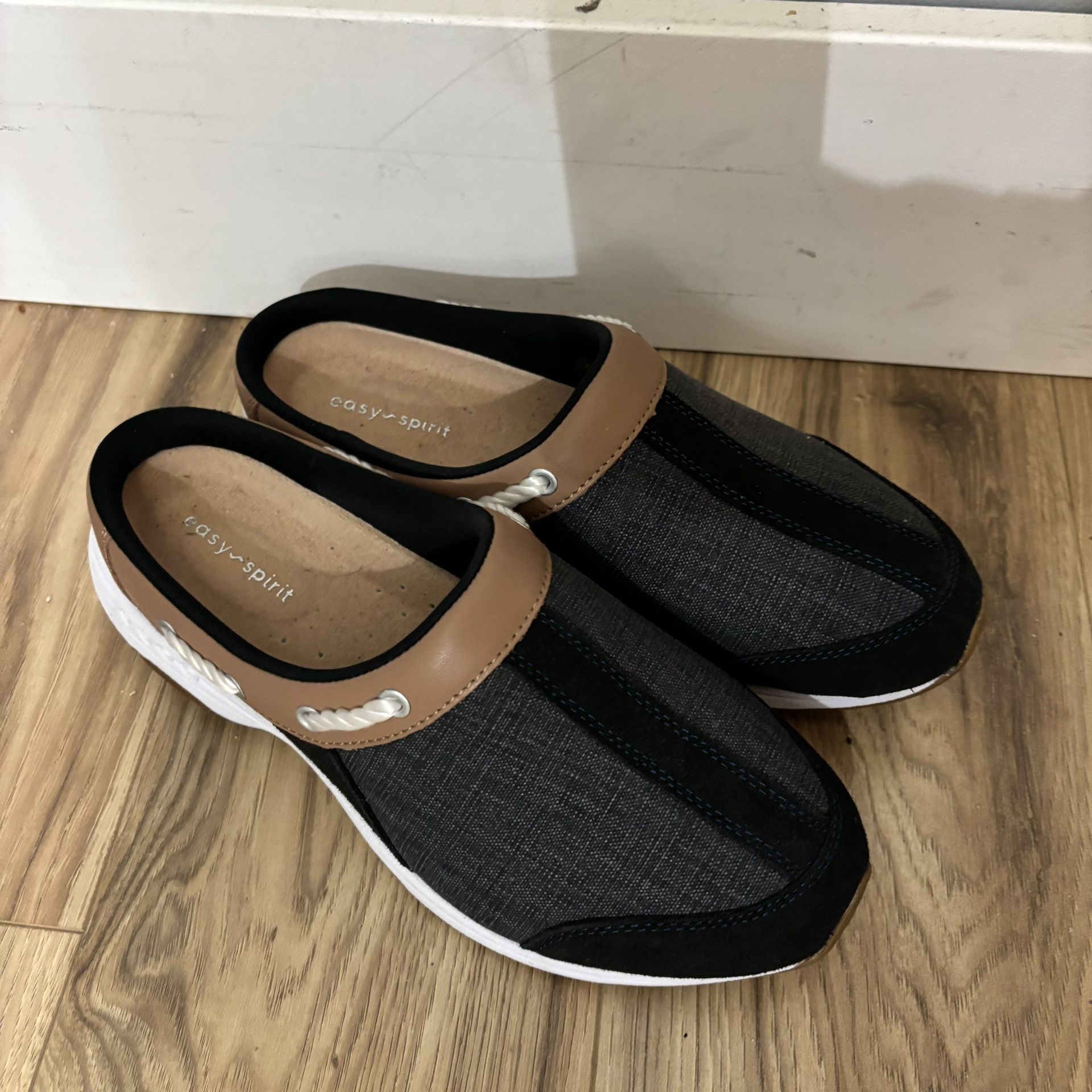 New Easy Spirt Shoes Size 8.5