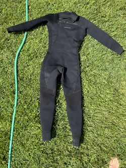 Womens Patagonia Wetsuit Size 10T
