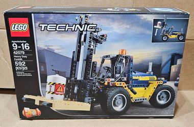 LEGO TECHNIC 42079 HEAVY DUTY FORKLIFT