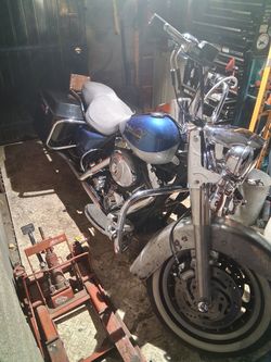 06 ROAD KING CHEAP!