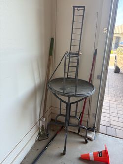 Bird stand