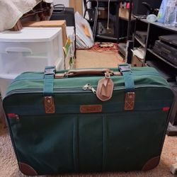 Suitcase 