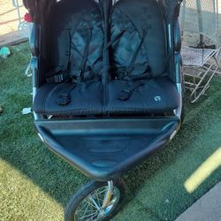 Babytrend  Side By Side Stroller/FREE