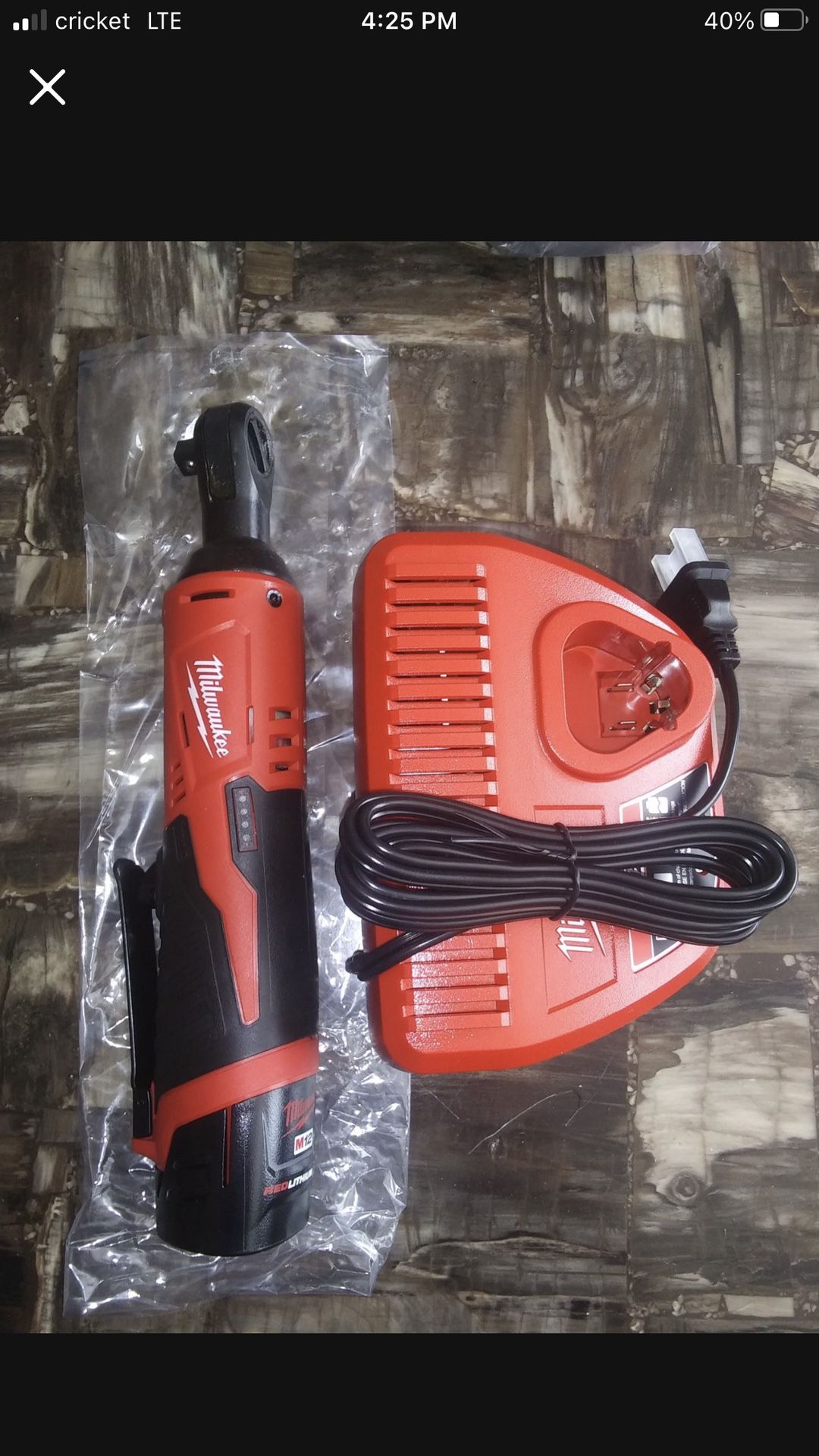 Milwaukee 3/8" Ratchet One Battery And Charger