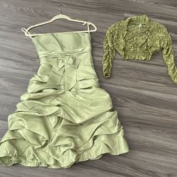 2-pieces May Queen Mint Satin Dress Ruched Ruffle Bubble Hem Bow Accents Size 4