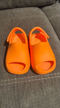 Adidas Yeezy slides