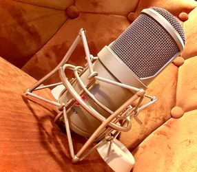 Lauten Audio Clarion FC-357 Condenser Mic - Mint, Complete in Box
