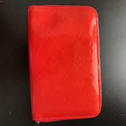 Authentic PRELOVED Red Vernis Wallet