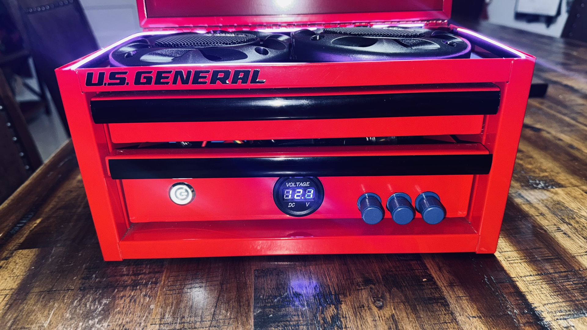 Mini toolbox Bluetooth stereo