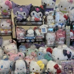 Hello Kitty SALE !!