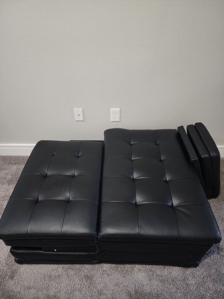 Black Futon