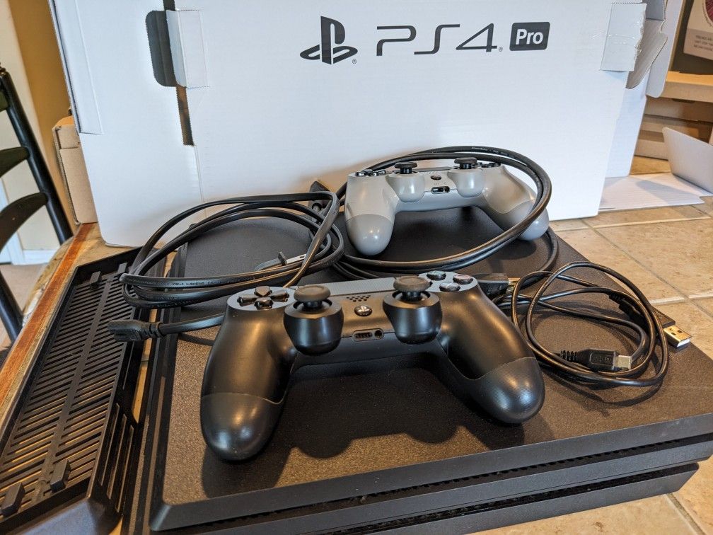 PS4 Pro TB with Controllers