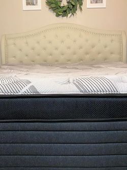 Evolution 15'', King, Cover: Original Cover, Firmness: Luxury Firm Like New, Perfect Condition