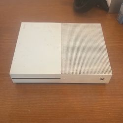 Xbox One s Used (working)