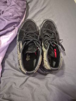 Size 9 black an green webbed Vans