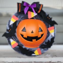 Trick Or Treat Halloween Wreath