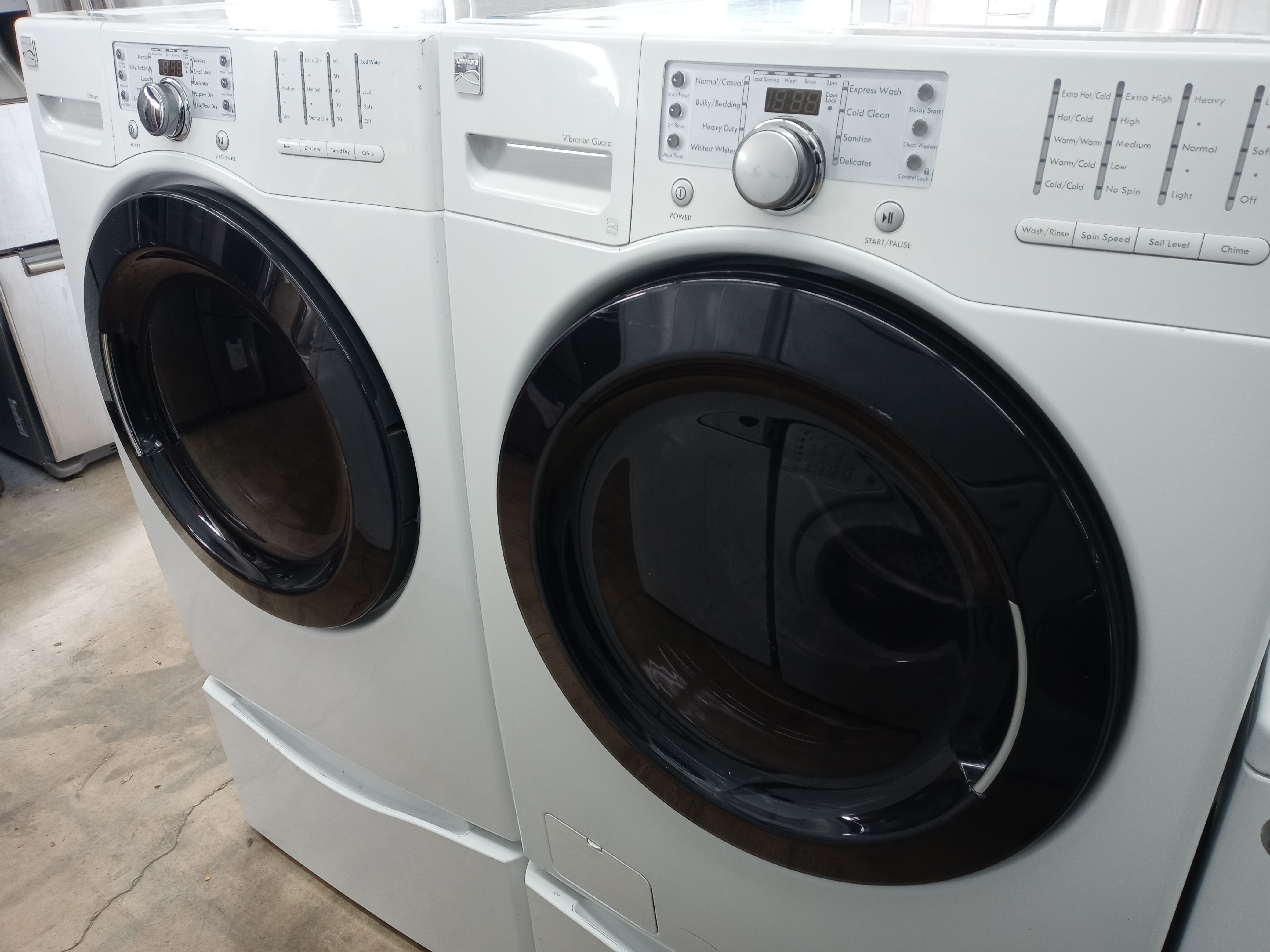 Kenmore front load washer and dryer set on pedestals - Free delivery
