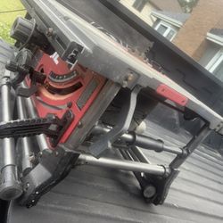Table Saw With Stand 