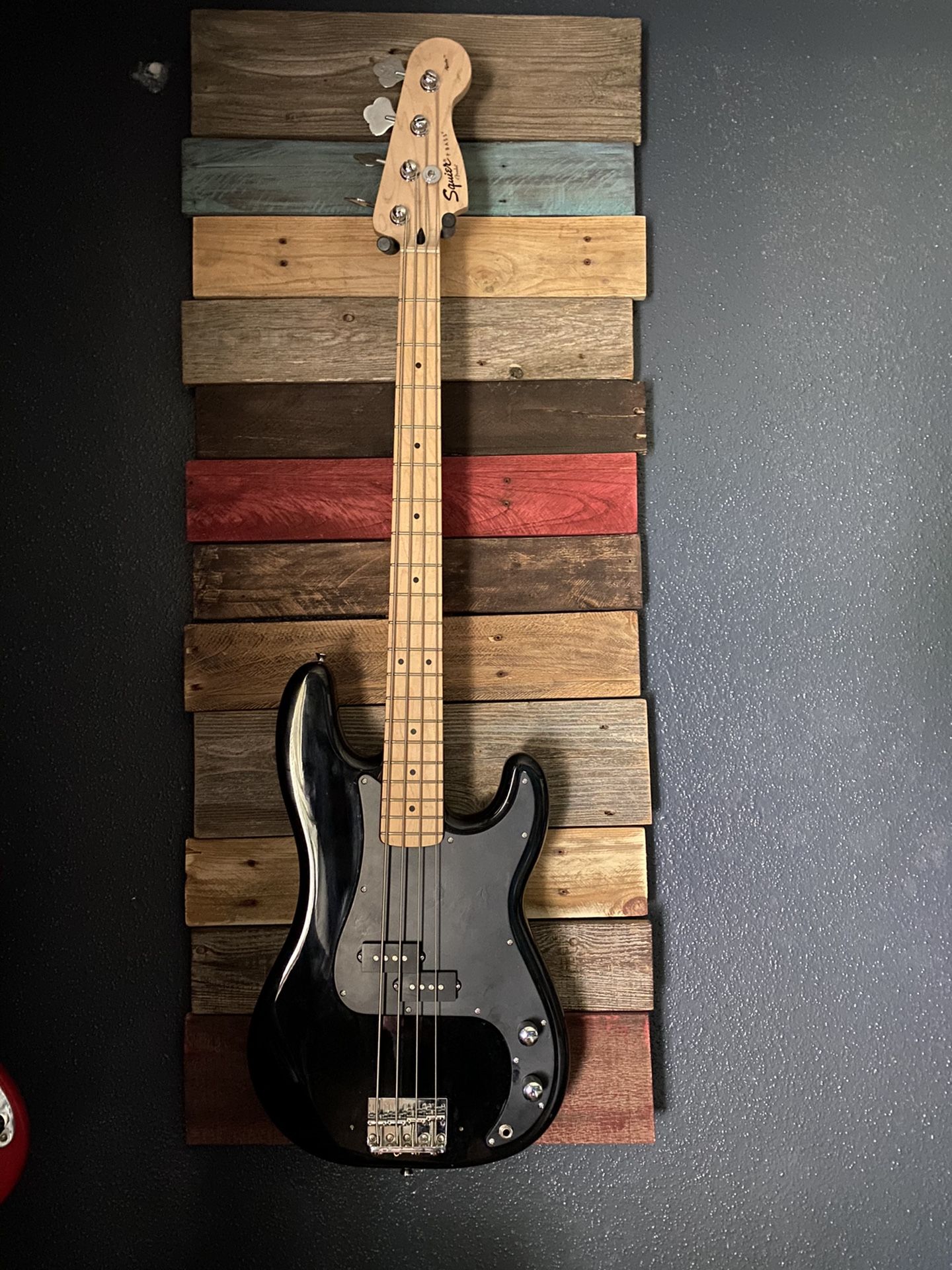 Fender Squier bass