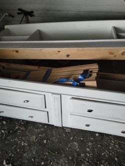 Twin bed
