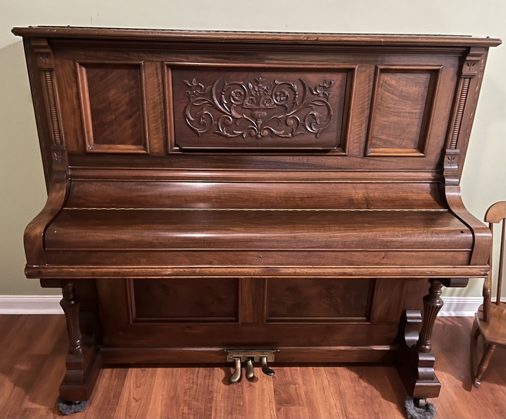 Stirling Upright Piano (1902)