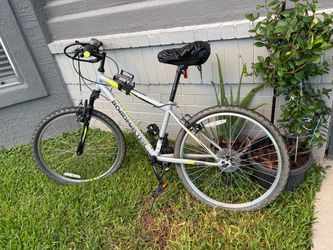 Roadmaster 24” bike, 18 gears..