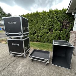 (3) Roadcase  