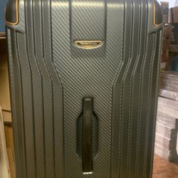 Traveler’s Choice Hard Cases Luggage 