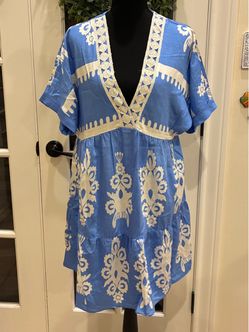 Women’s dress medium