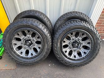 ON SALE -NEW20x9 fuel wheels wrapped in petegonia 275/60r20 tires same as 33s