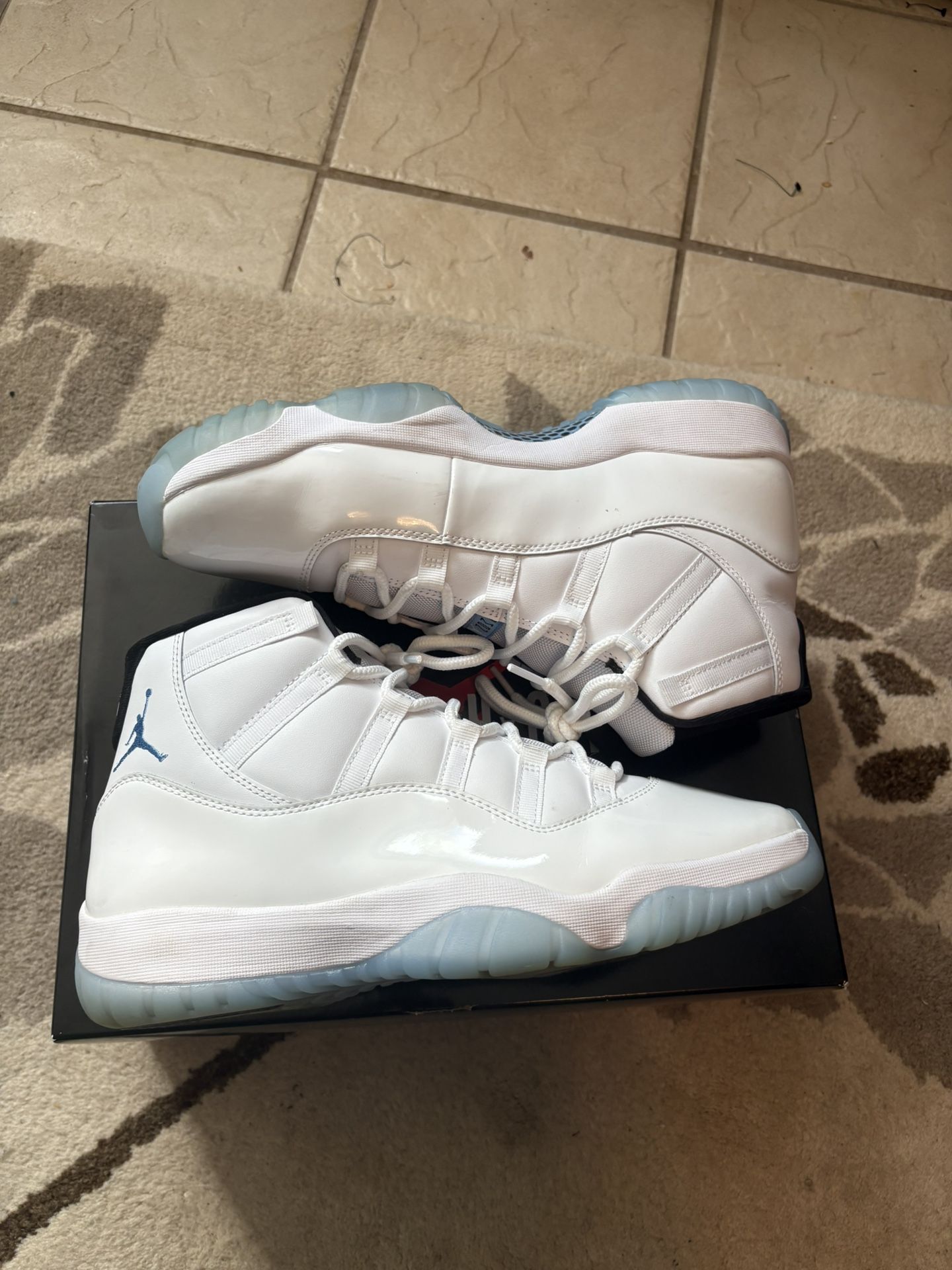 Jordan 11 Legend Blue 2024