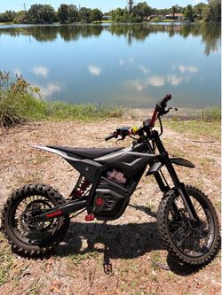 Throne Strike Shadow 60v