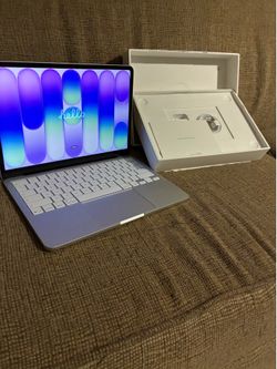 Apple MacBook Neo 13-inch Apple A18 Pro chip with 6‑core CPU and 5‑core GPU, 8GB, 256GB SSD, Magic Keyboard - Silver