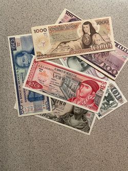 Vintage Mexican Peso Banknotes Collection
