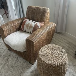 Lounge Armchair With Side Table 