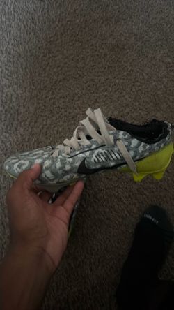 Football cleats