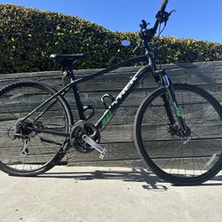 Trek Dual Sport 19 Inch Frame Bike 