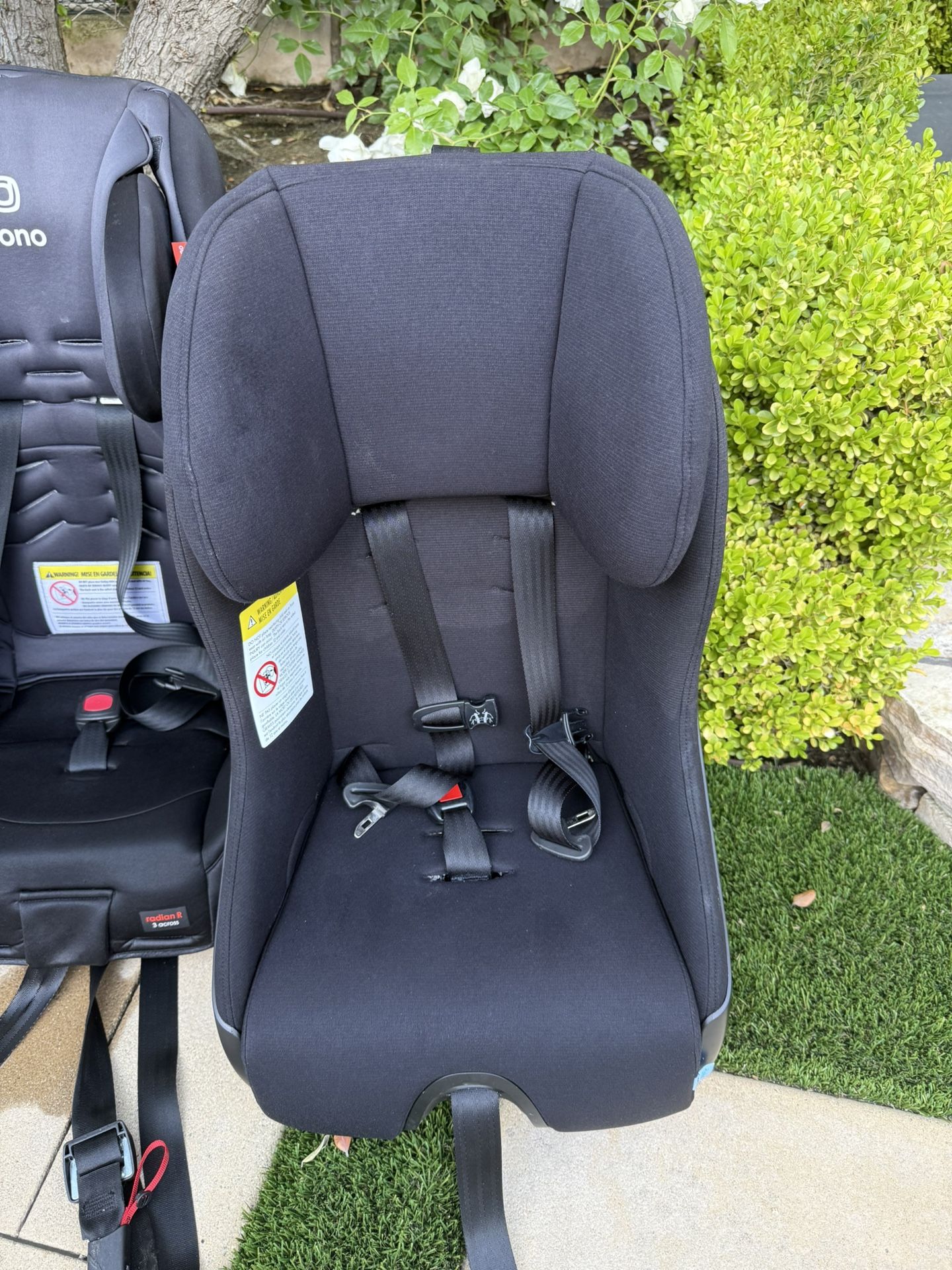 Clek Foonf Convertible Car Seat With Rigid Latch 