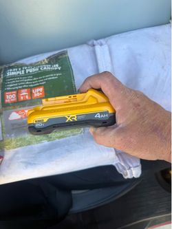 Dewalt 20v 4ah battery new