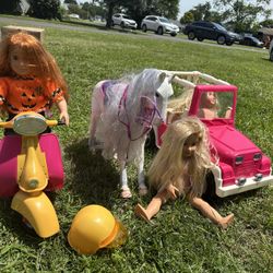 Large Dolls and Accessories 