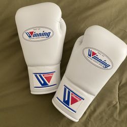 Winning Boxing Gloves 6oz