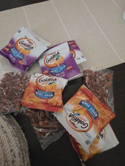 Almonds and Gold fishes